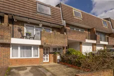 Heights Close, London, SW20 photo 1