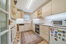 Heights Close, London, SW20 photo 2
