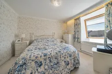 Heights Close, London, SW20 photo 18
