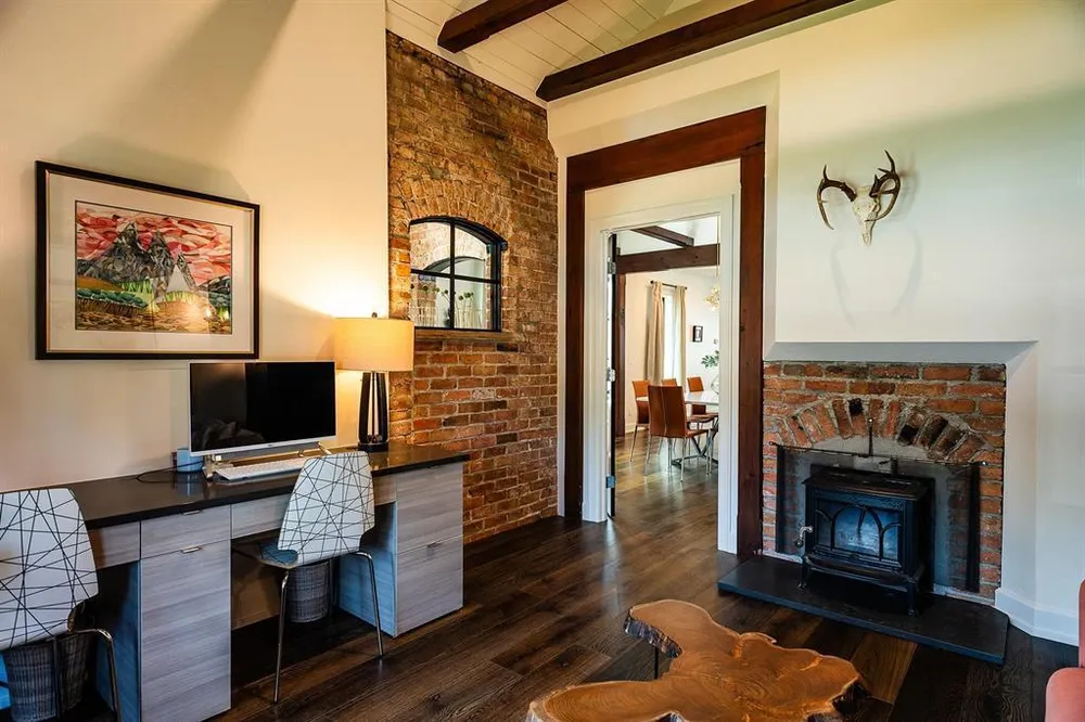 1915 E 2nd Ave, Durango, CO 81301