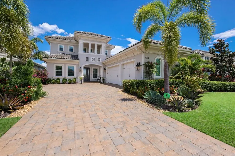 8249 Pavia Way, Lakewood Ranch, FL 34202
