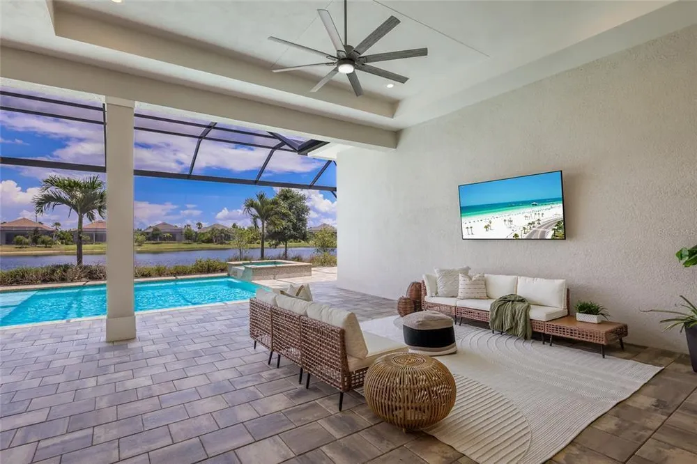 8249 Pavia Way, Lakewood Ranch, FL 34202