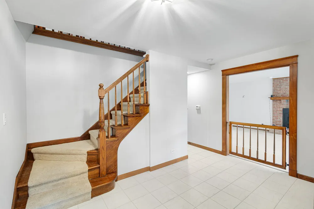 648 62nd Ct, Downers Grove, IL 60516