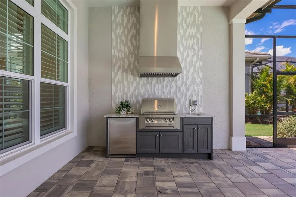 8249 Pavia Way, Lakewood Ranch, FL 34202