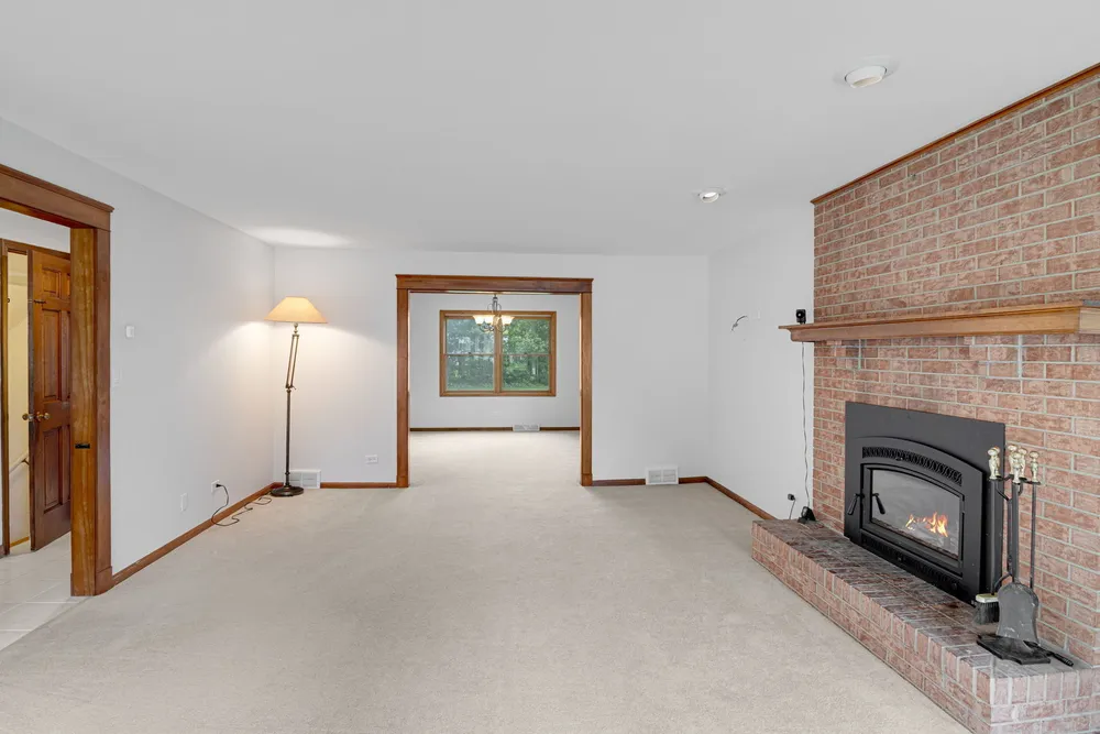 648 62nd Ct, Downers Grove, IL 60516
