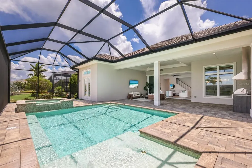 8249 Pavia Way, Lakewood Ranch, FL 34202