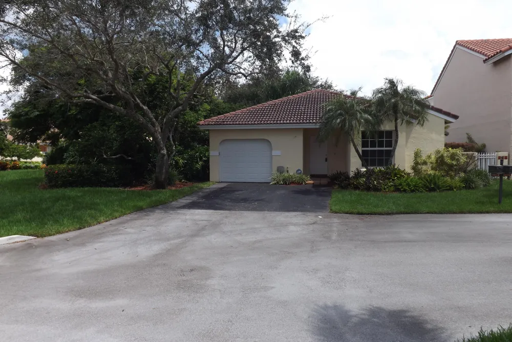 1472 Garden Rd, Weston, FL 33326