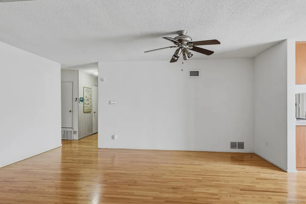 1137 57th St, San Diego, CA 92114