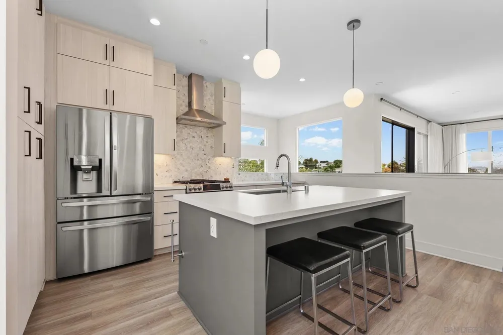 1065 32nd St, San Diego, CA 92102