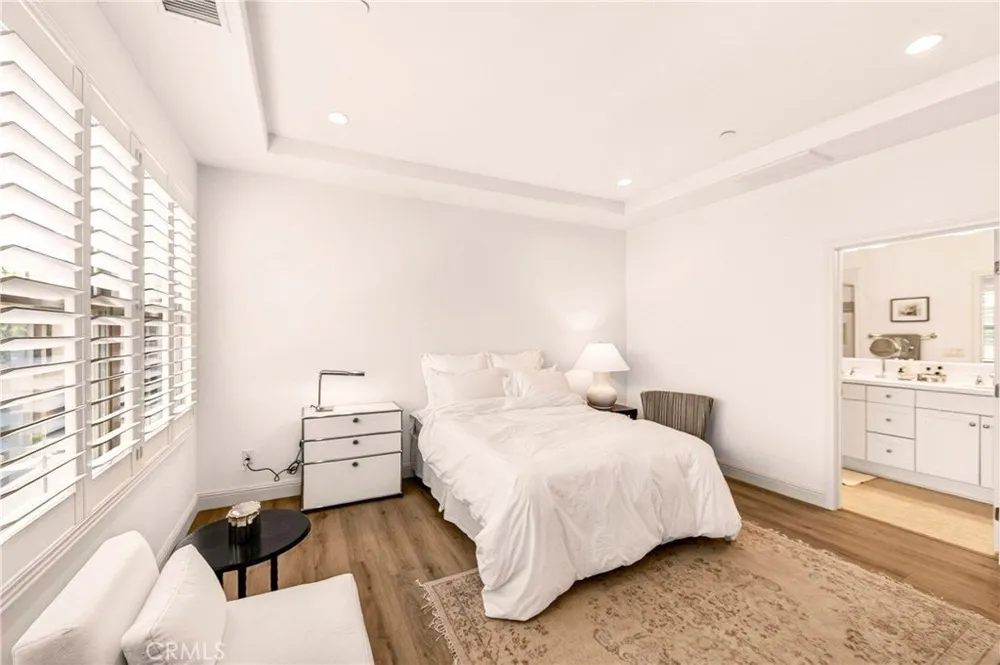 240 Mayfair, Irvine, CA 92620