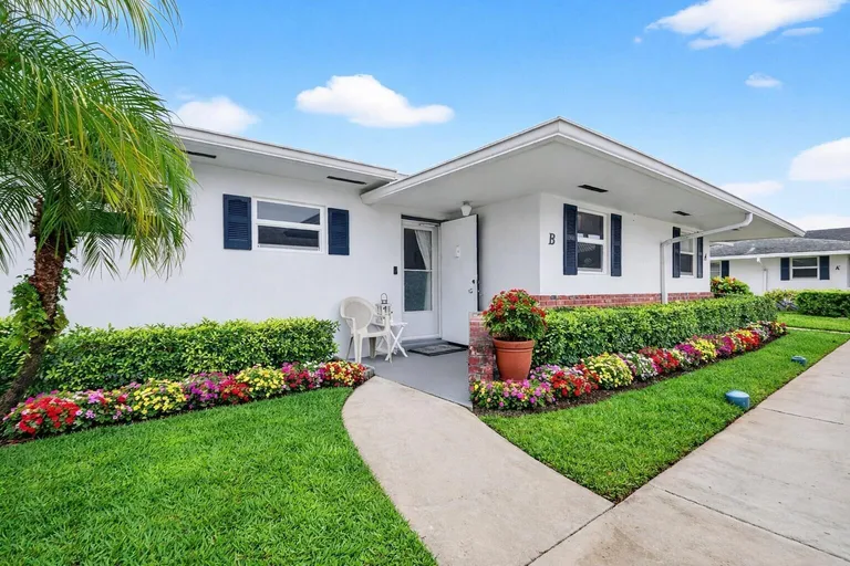 2758 Emory Dr E, West Palm Beach, FL 33415