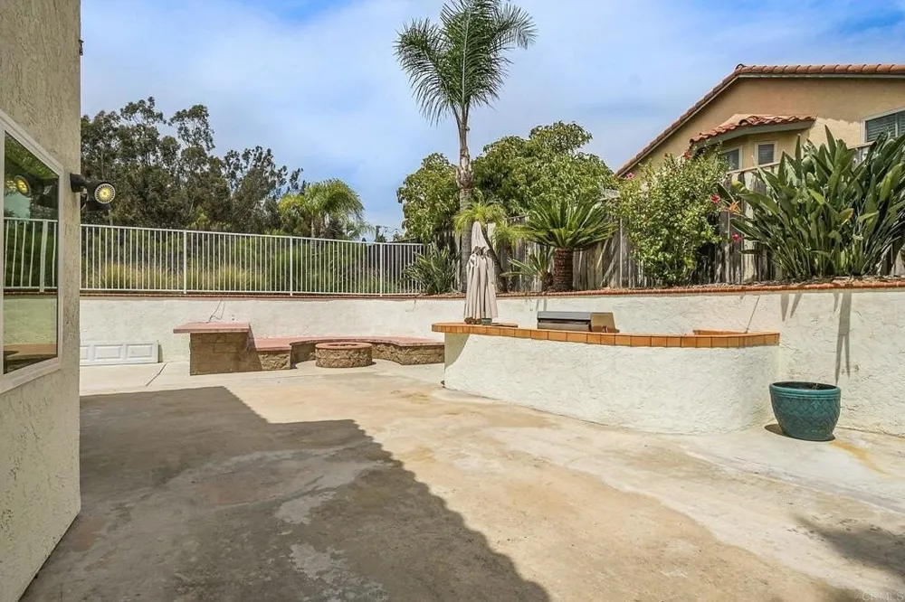 11734 Via Sefton, El Cajon, CA 92019
