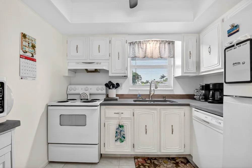 2758 Emory Dr E, West Palm Beach, FL 33415