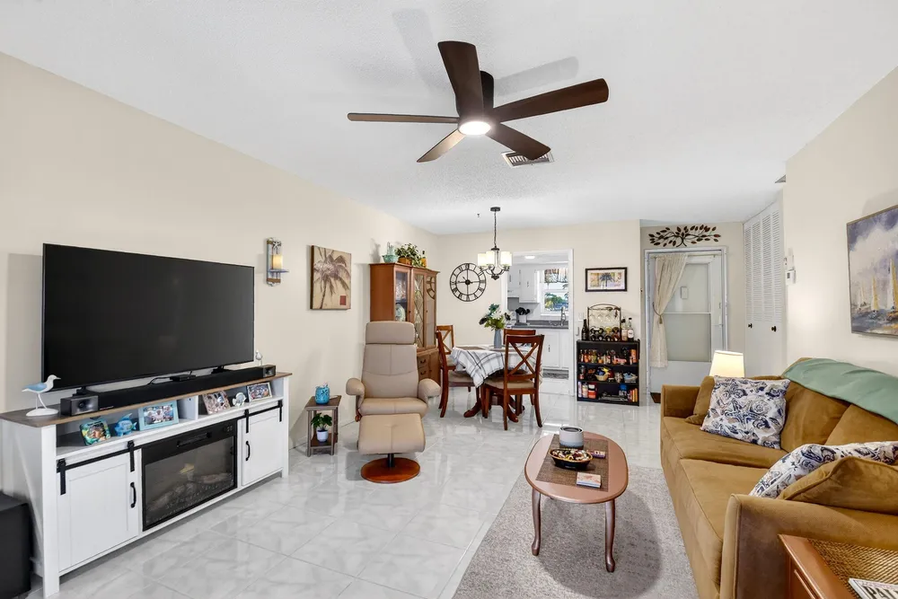 2758 Emory Dr E, West Palm Beach, FL 33415