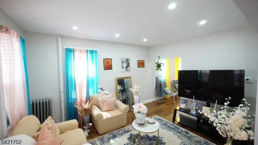 169 Oakwood Pl, Orange, NJ 07050-3807