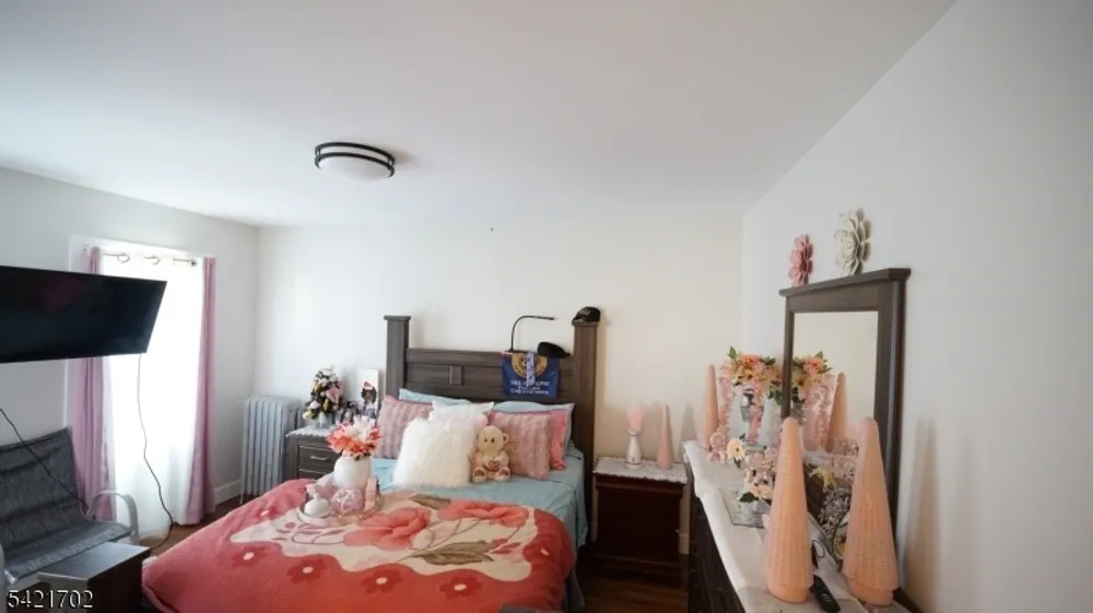 169 Oakwood Pl, Orange, NJ 07050-3807
