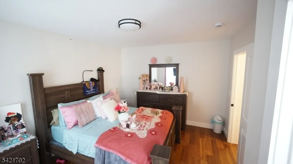 169 Oakwood Pl, Orange, NJ 07050-3807