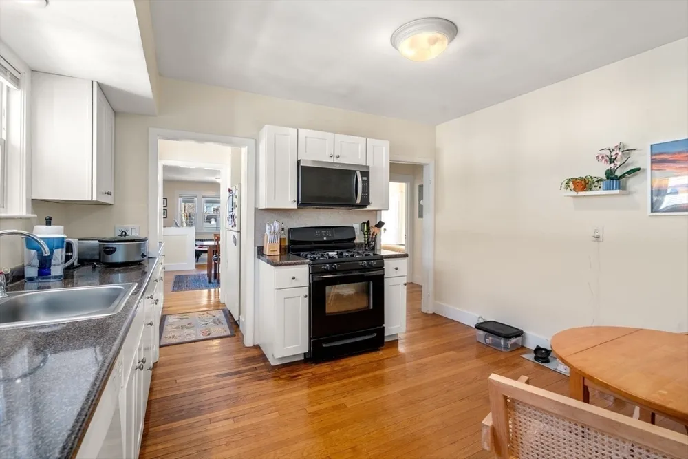 9 Oliva Rd, Boston, MA 02135