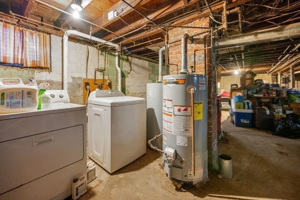 9 Oliva Rd, Boston, MA 02135