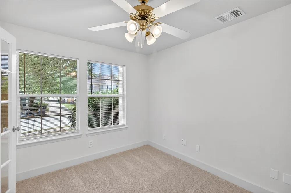 803 Dragonfly Dr, Conroe, TX 77301
