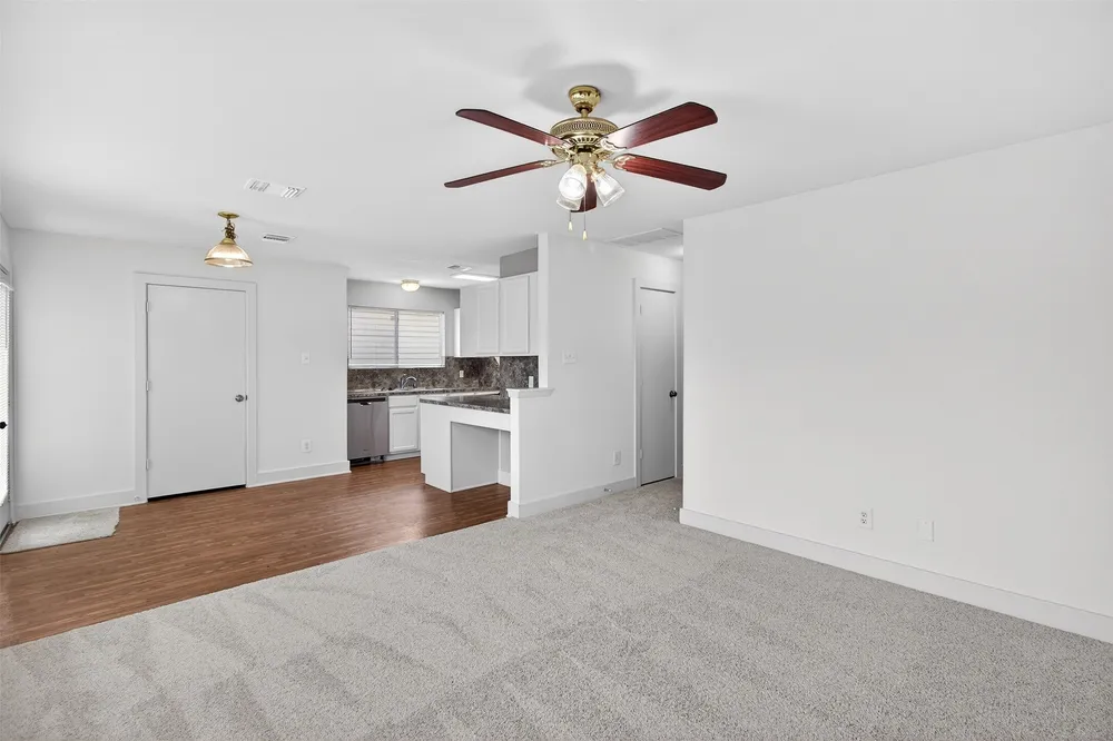 803 Dragonfly Dr, Conroe, TX 77301