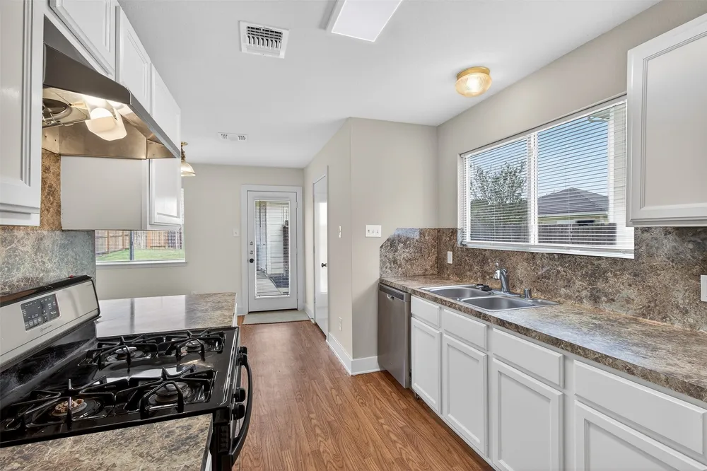 803 Dragonfly Dr, Conroe, TX 77301