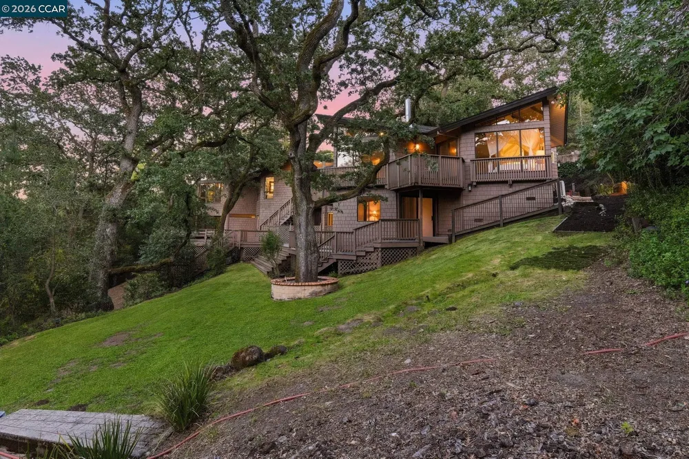 130 Montair Dr, Danville, CA 94526