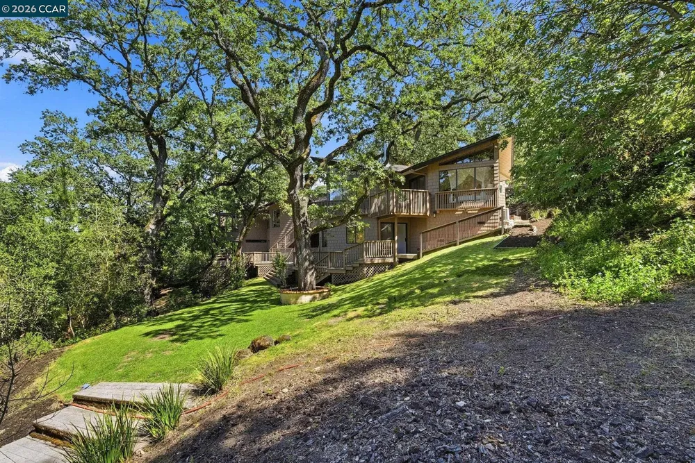 130 Montair Dr, Danville, CA 94526
