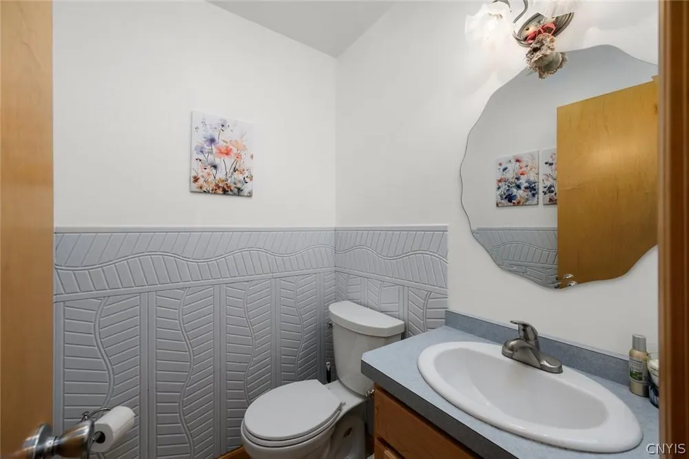 8001 Brookside Dr, Rome, NY 13440