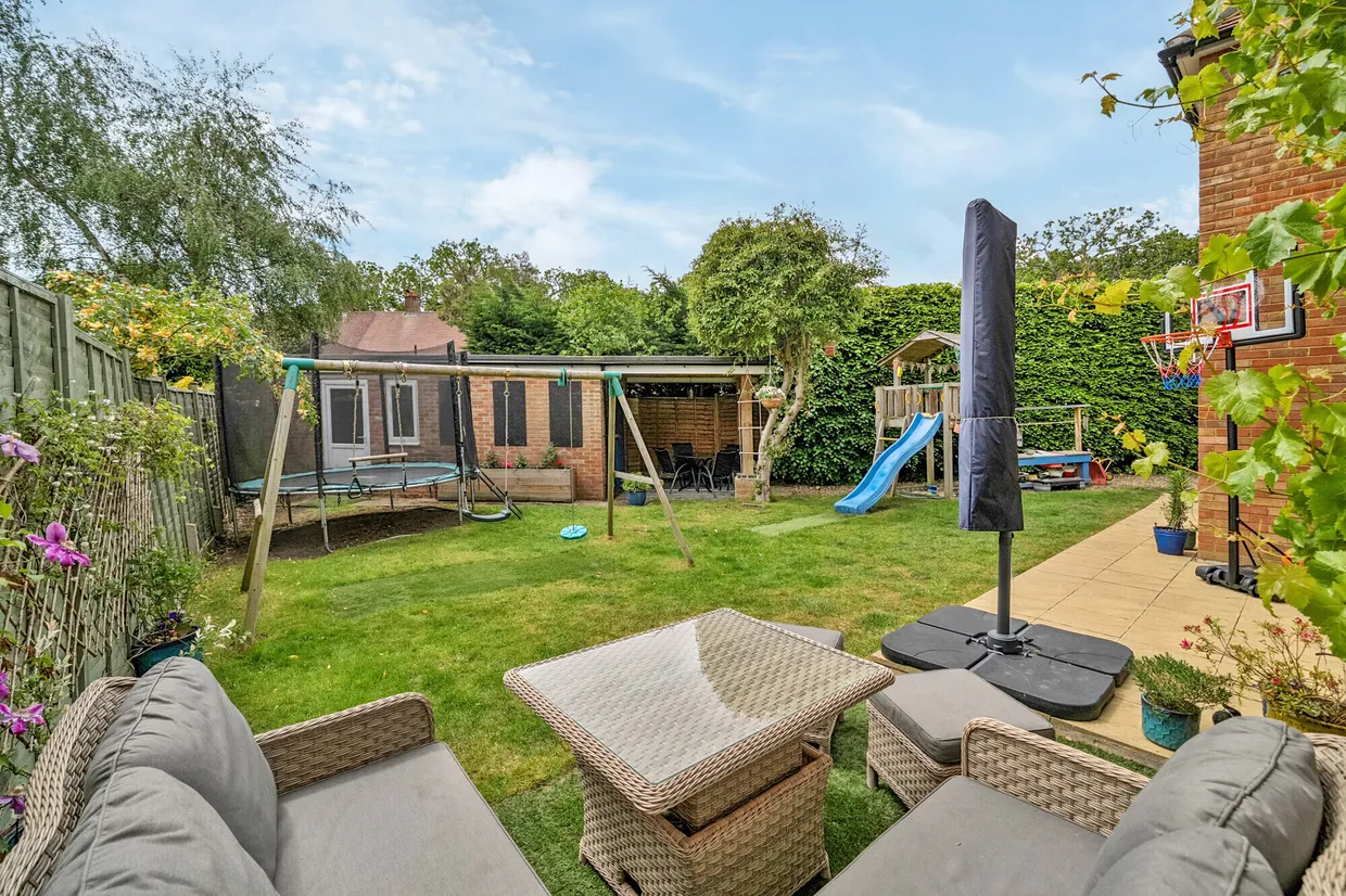 Park Crescent, Sunningdale, SL5 photo 8