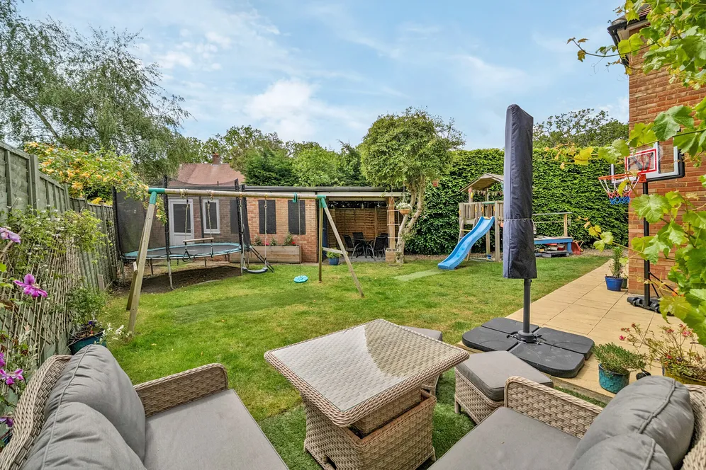 Park Crescent, Sunningdale, SL5 photo 8