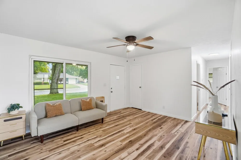 1923 Portage Path, Springfield, OH 45506