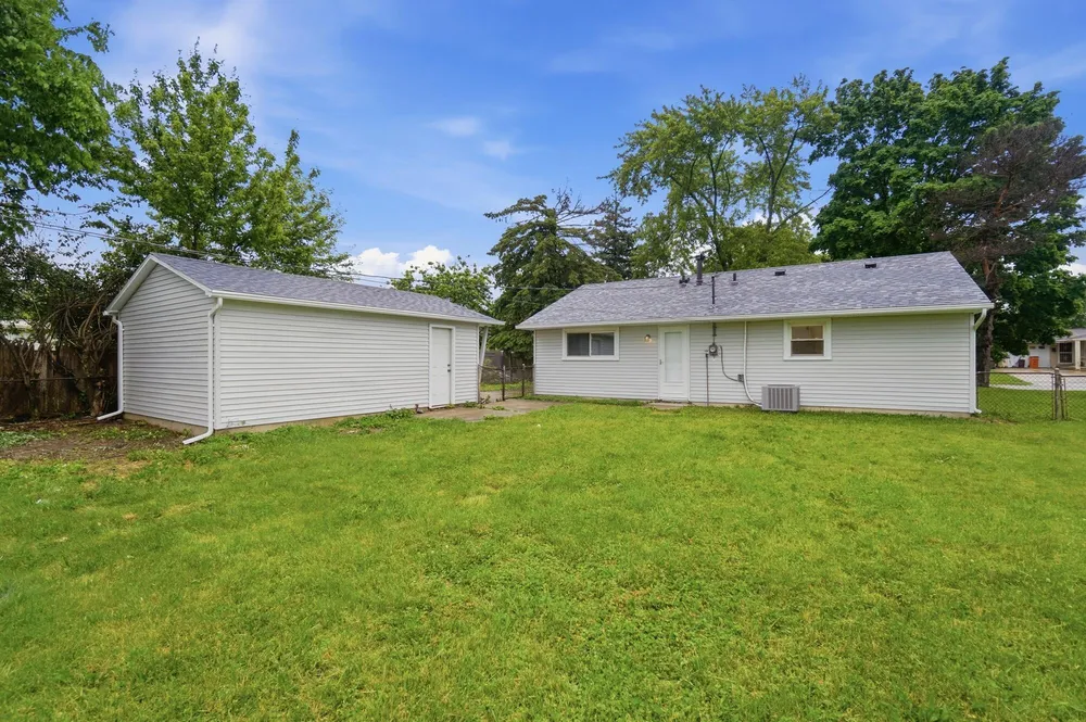 1923 Portage Path, Springfield, OH 45506
