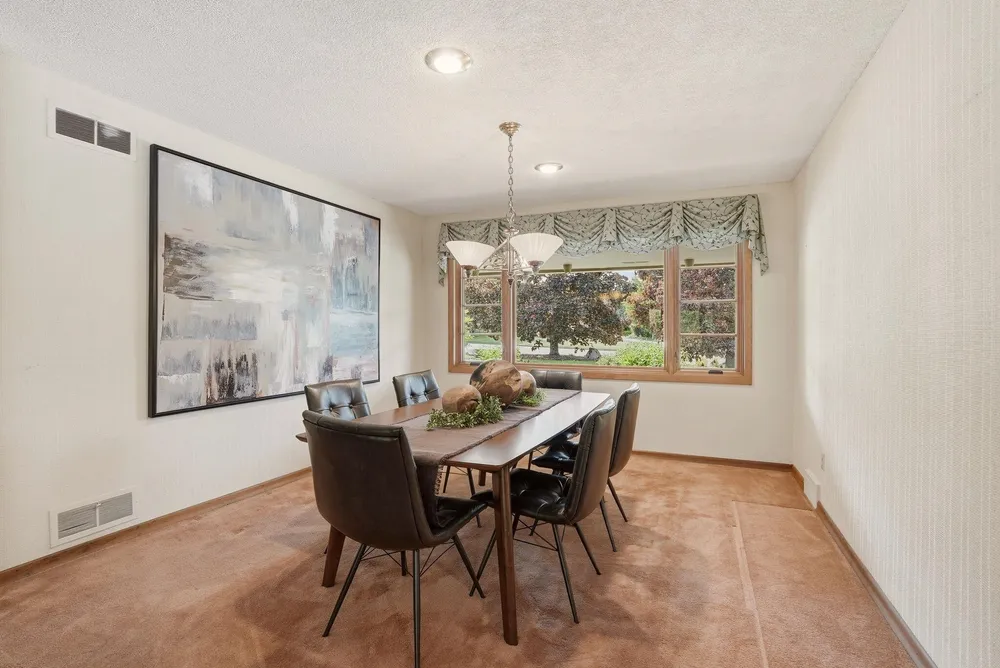 2417 S Helena Ct, Spokane, WA 99203