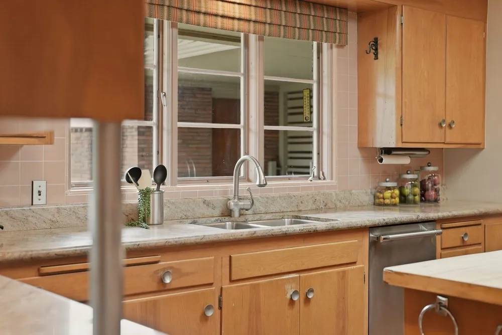 2417 S Helena Ct, Spokane, WA 99203