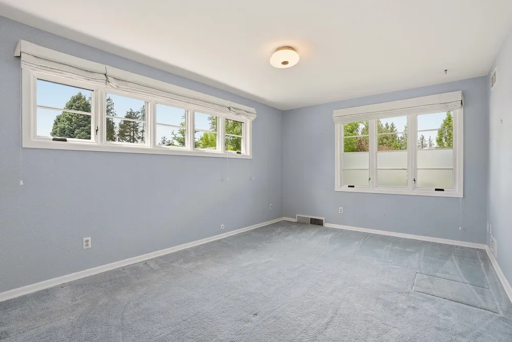 2417 S Helena Ct, Spokane, WA 99203