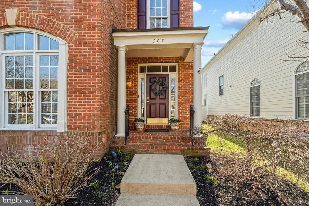 707 Pilot House Dr, Annapolis, MD 21401