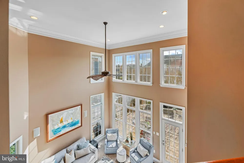 707 Pilot House Dr, Annapolis, MD 21401