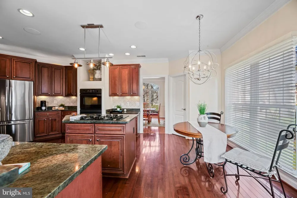 707 Pilot House Dr, Annapolis, MD 21401