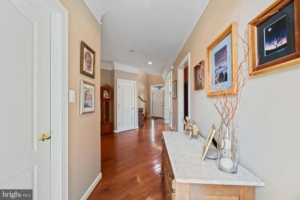 707 Pilot House Dr, Annapolis, MD 21401