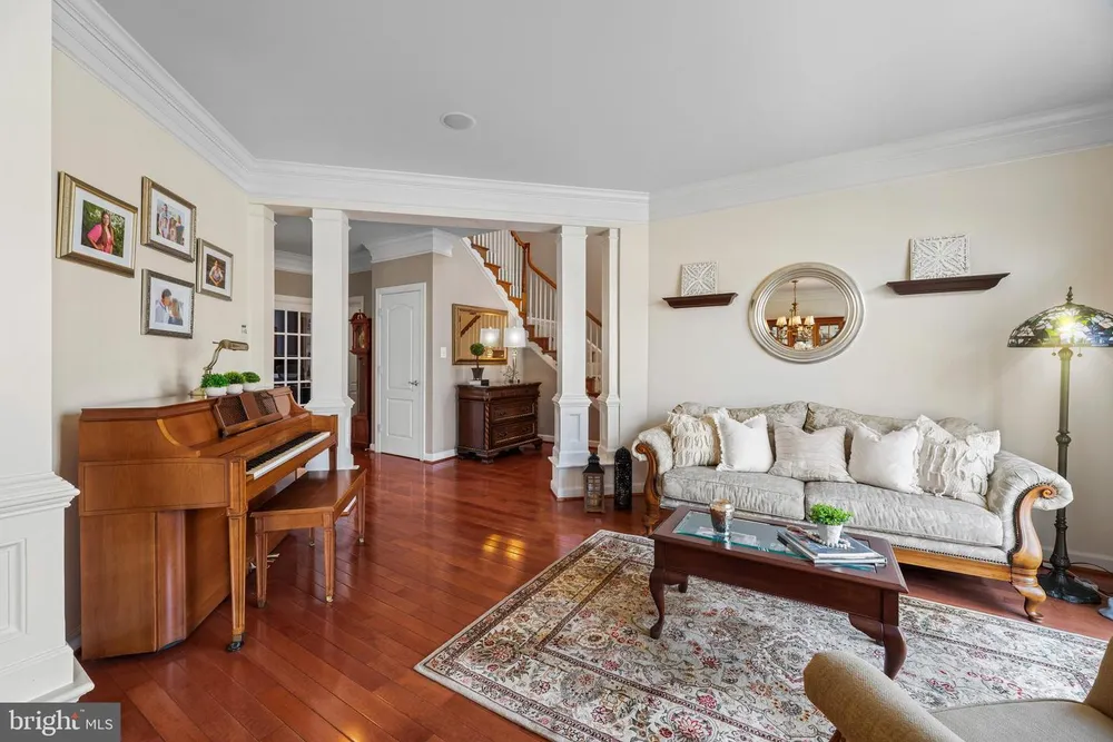 707 Pilot House Dr, Annapolis, MD 21401