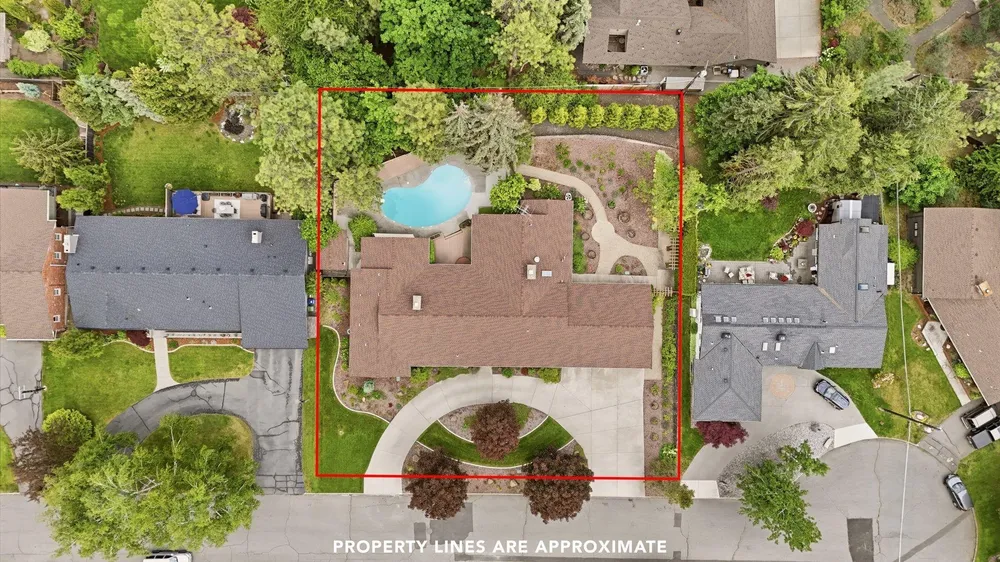 2417 S Helena Ct, Spokane, WA 99203