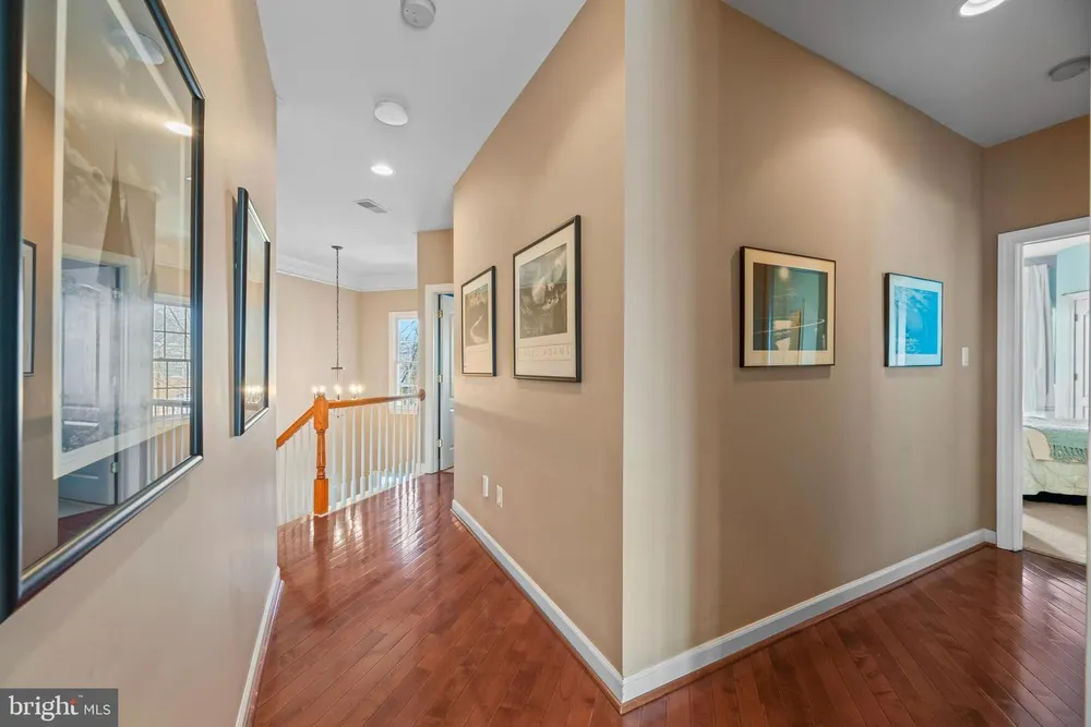 707 Pilot House Dr, Annapolis, MD 21401