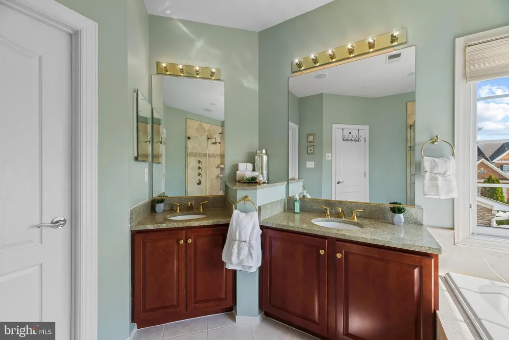 707 Pilot House Dr, Annapolis, MD 21401
