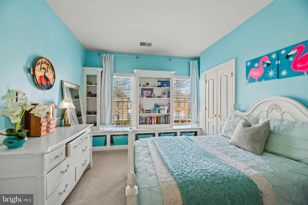 707 Pilot House Dr, Annapolis, MD 21401