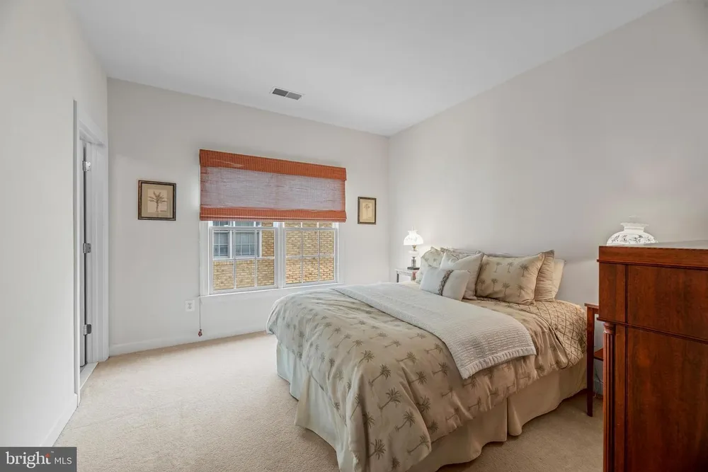 707 Pilot House Dr, Annapolis, MD 21401