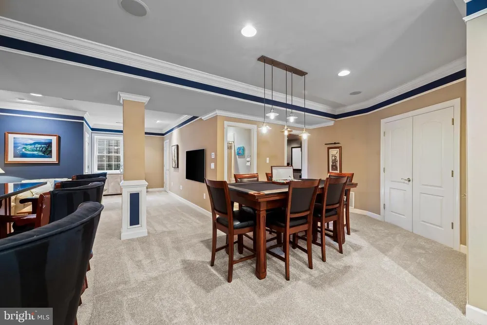 707 Pilot House Dr, Annapolis, MD 21401