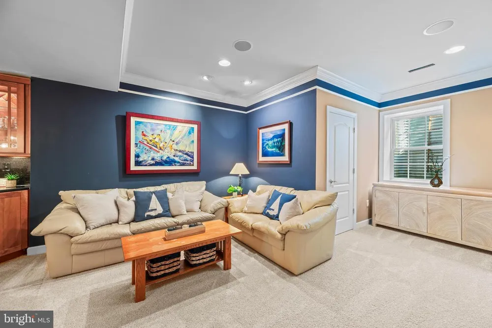 707 Pilot House Dr, Annapolis, MD 21401