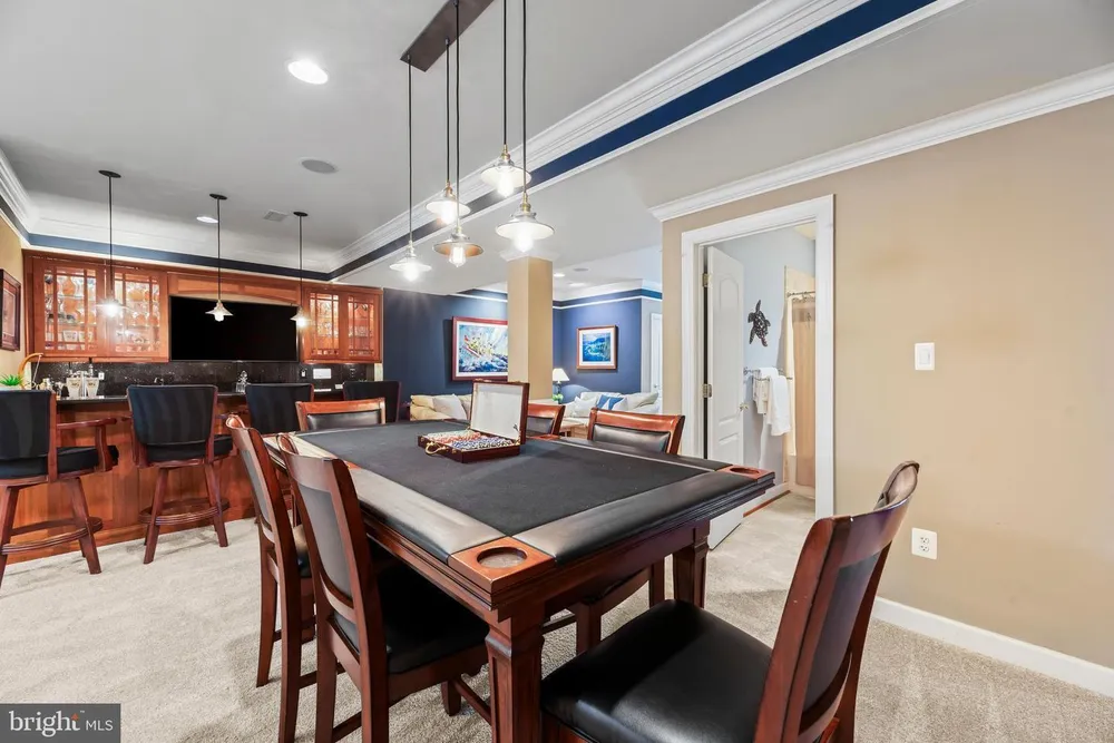 707 Pilot House Dr, Annapolis, MD 21401