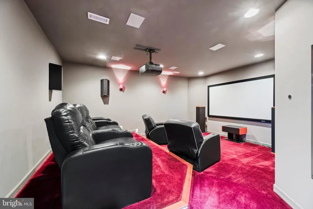 707 Pilot House Dr, Annapolis, MD 21401